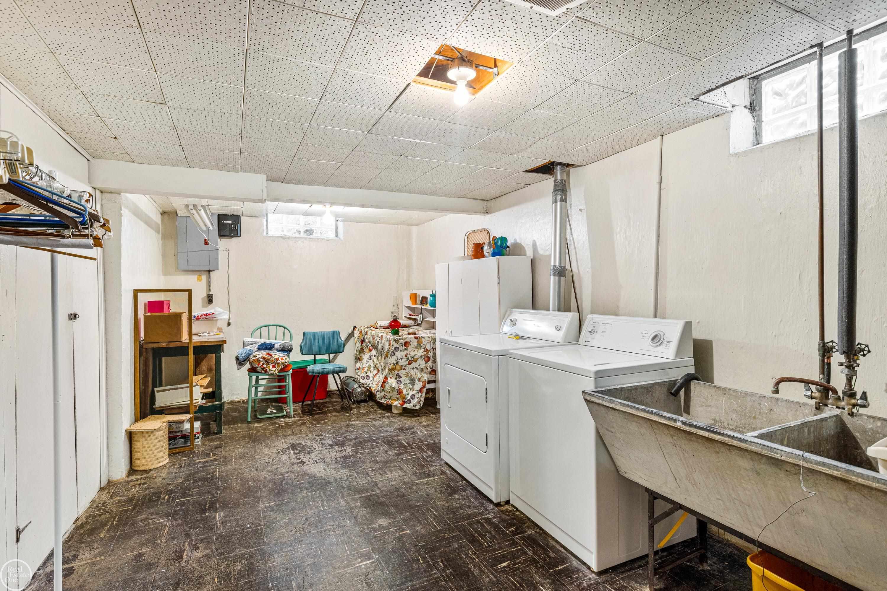21613 Centennial