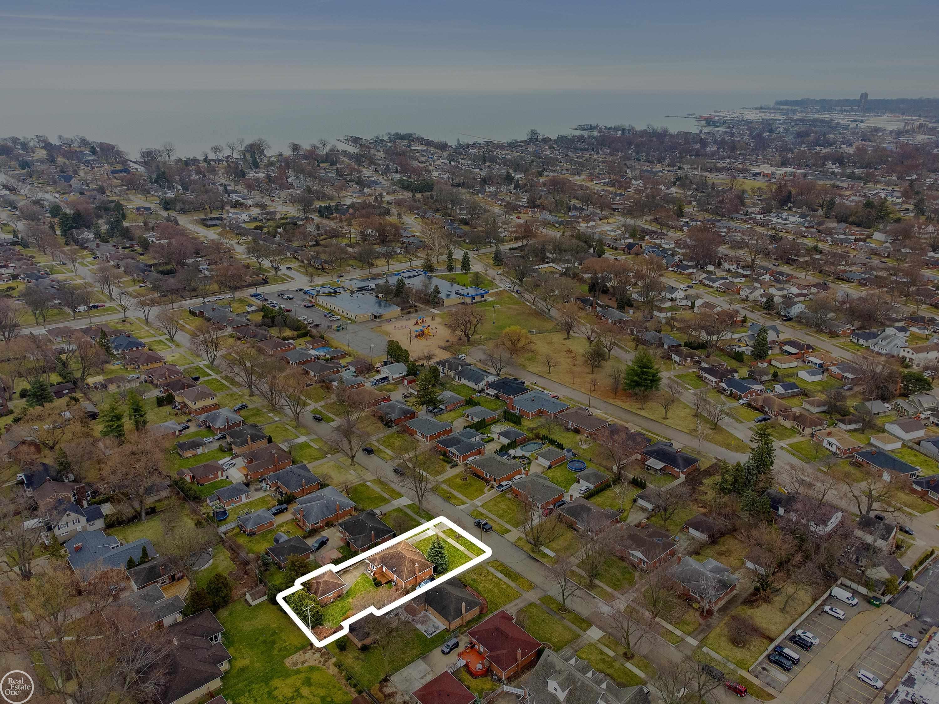 21613 Centennial