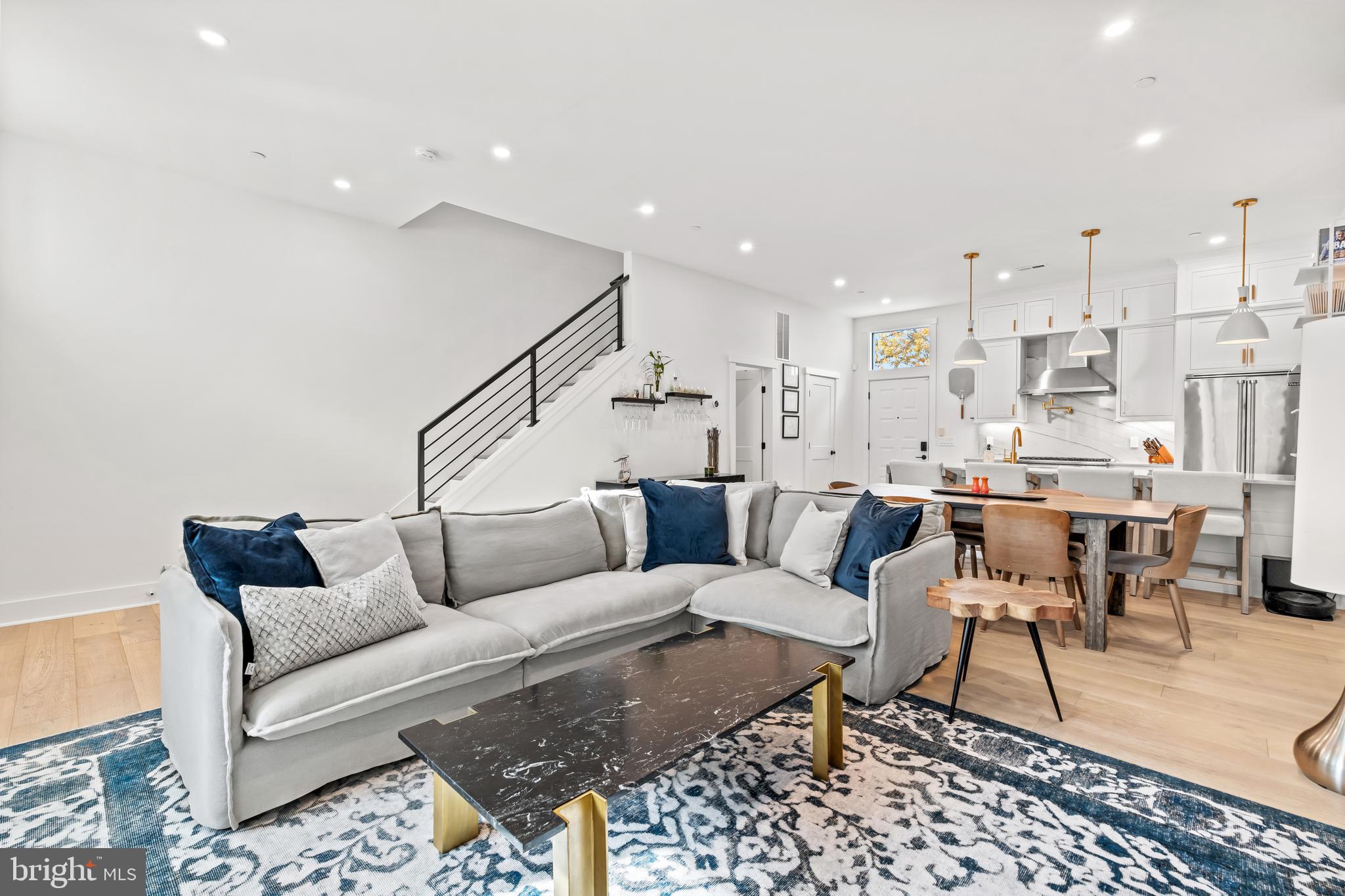 610 I STREET NE Unit: 610