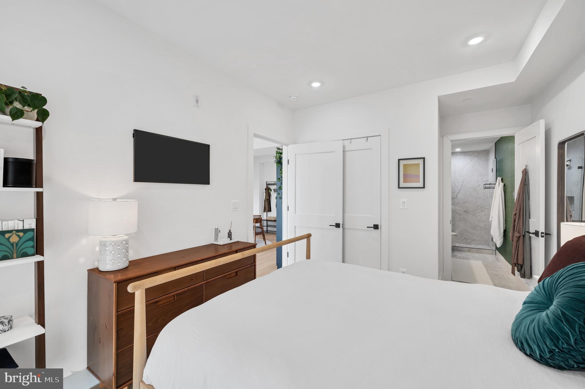 1654 K ST NE #8