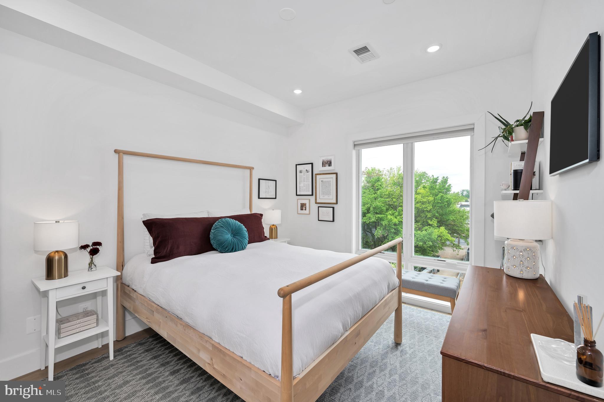 1654 K ST NE #8