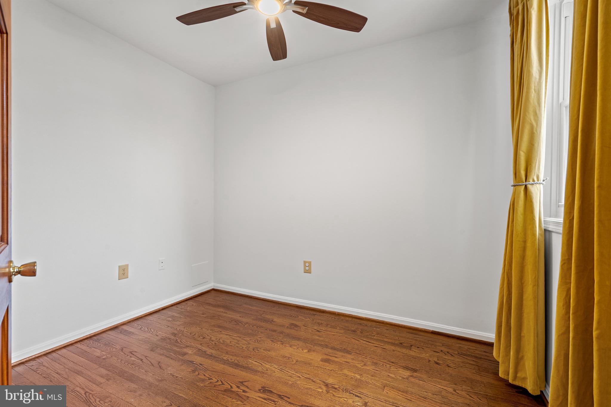 1258 NEAL ST NE