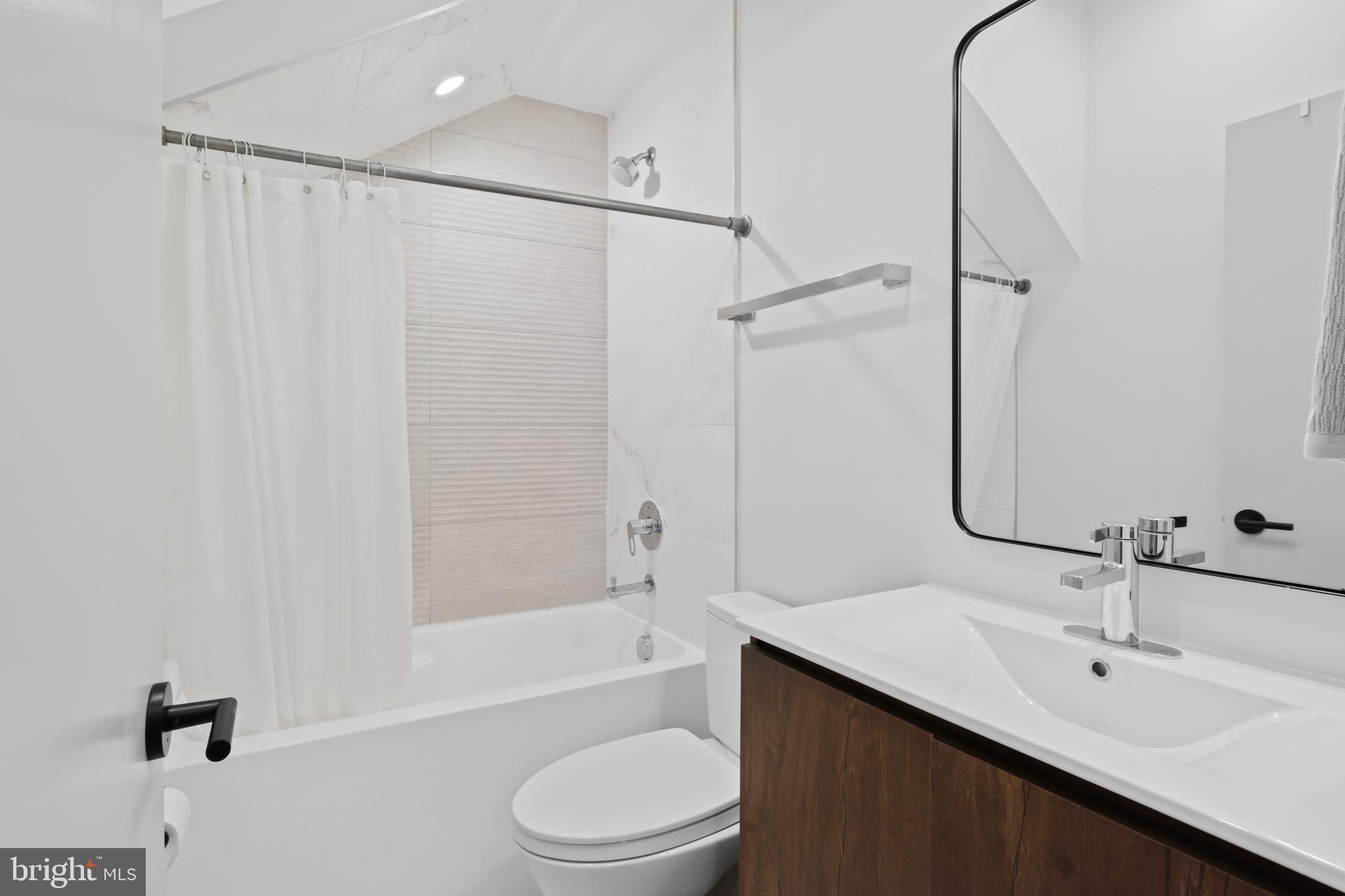 3933 14TH STREET NW 2