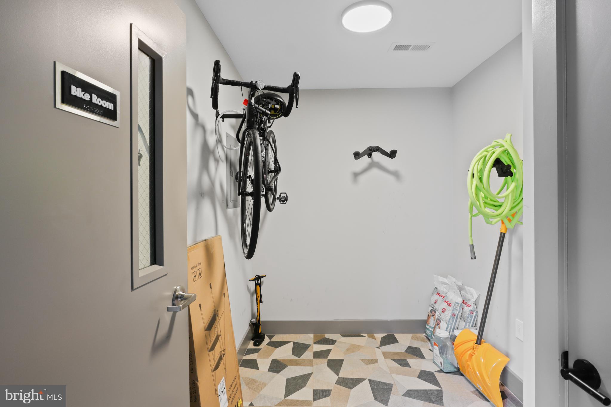 3933 14TH STREET NW 2