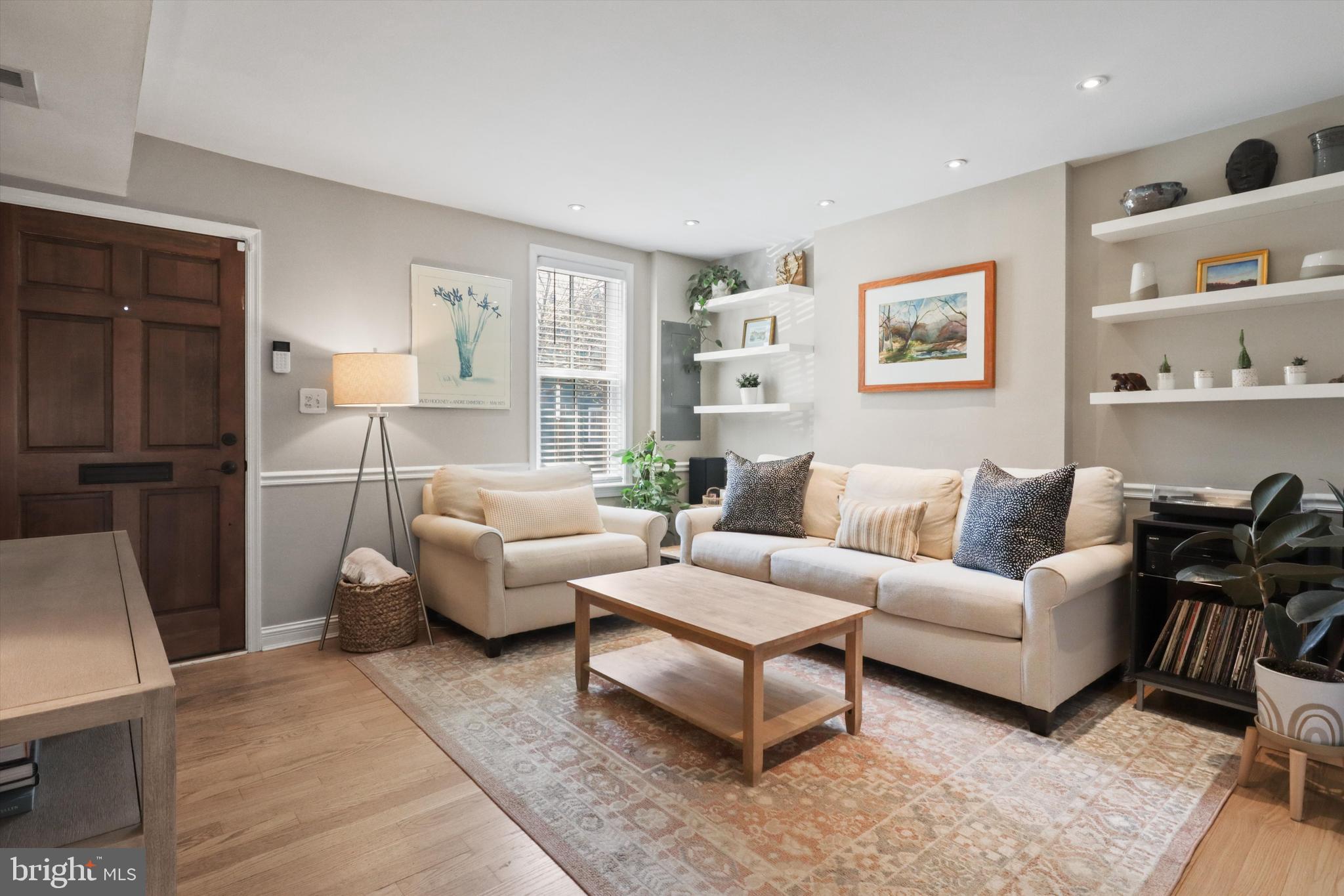 923 Oronoco St