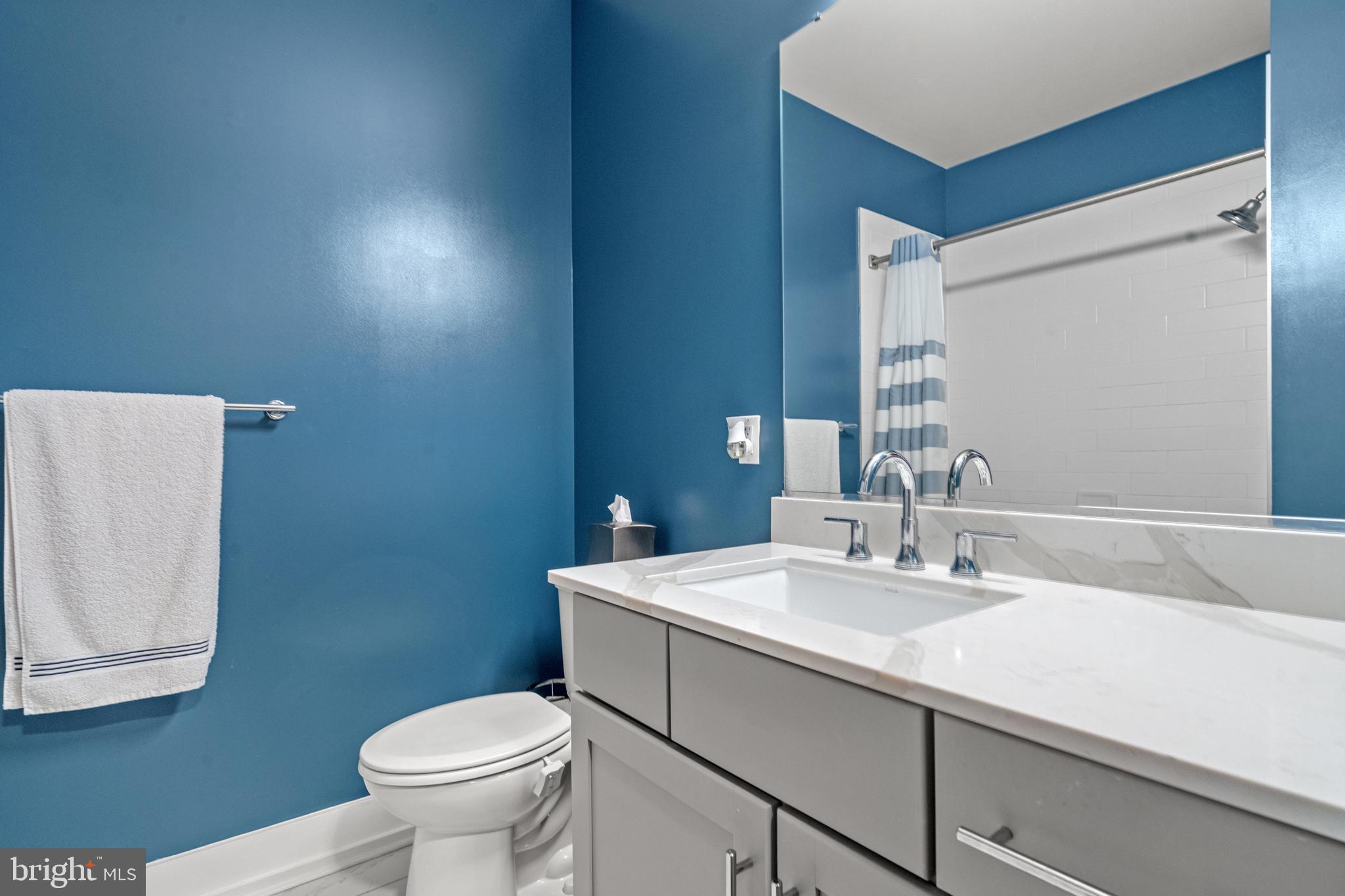 1800 MOUNT VERNON AVE #203