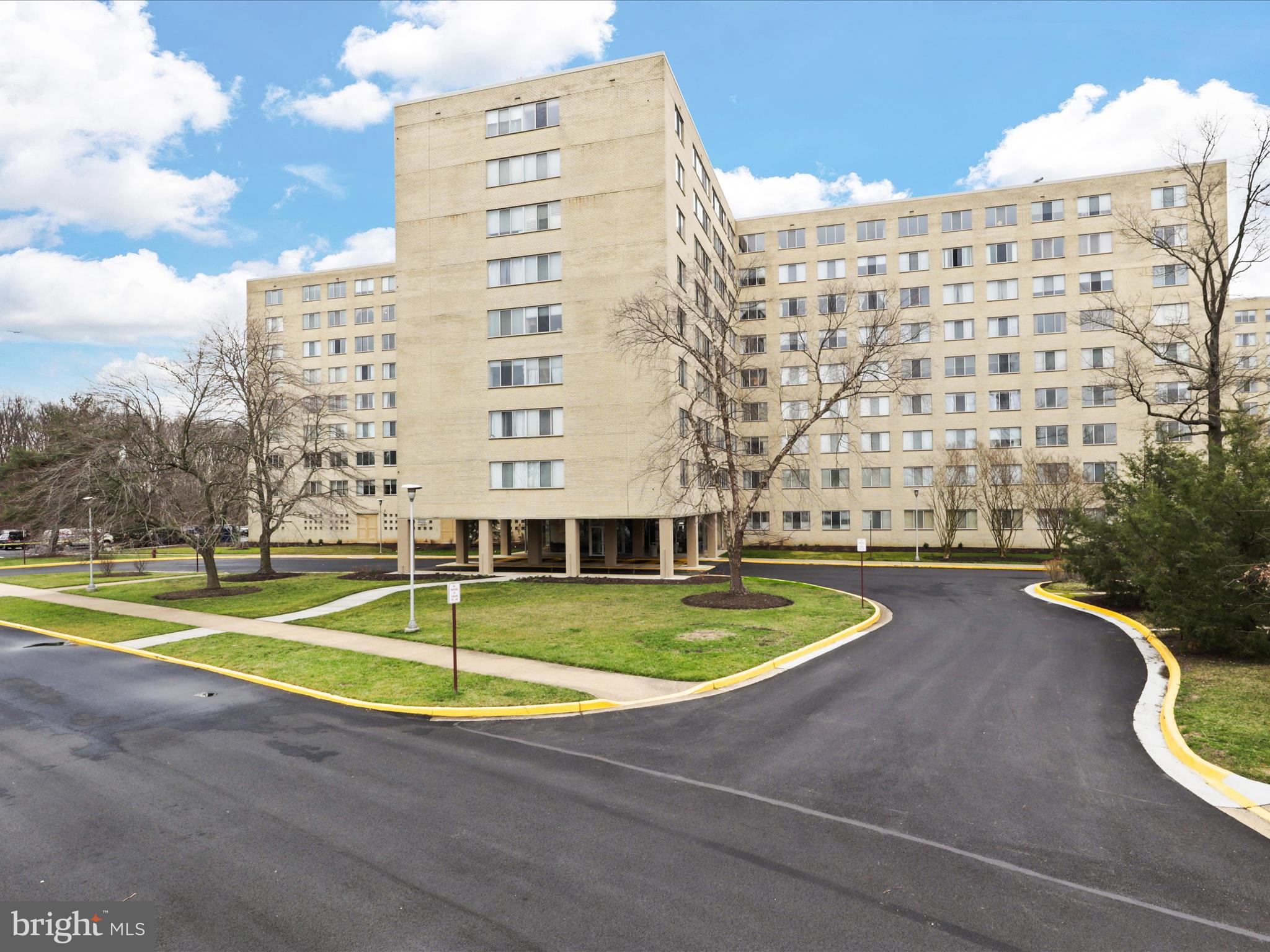 6621 WAKEFIELD DR #305
