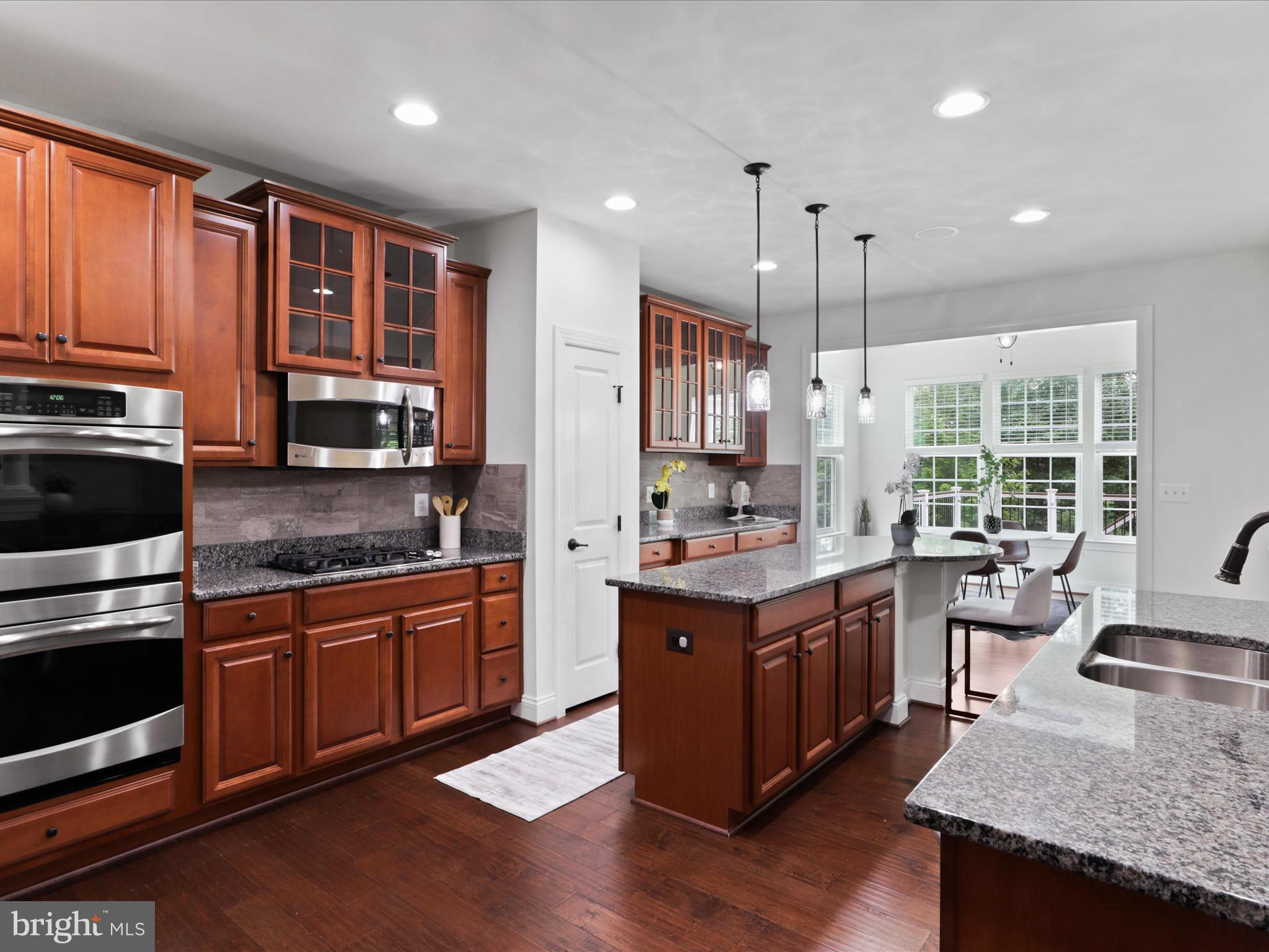 41595 Revival Dr