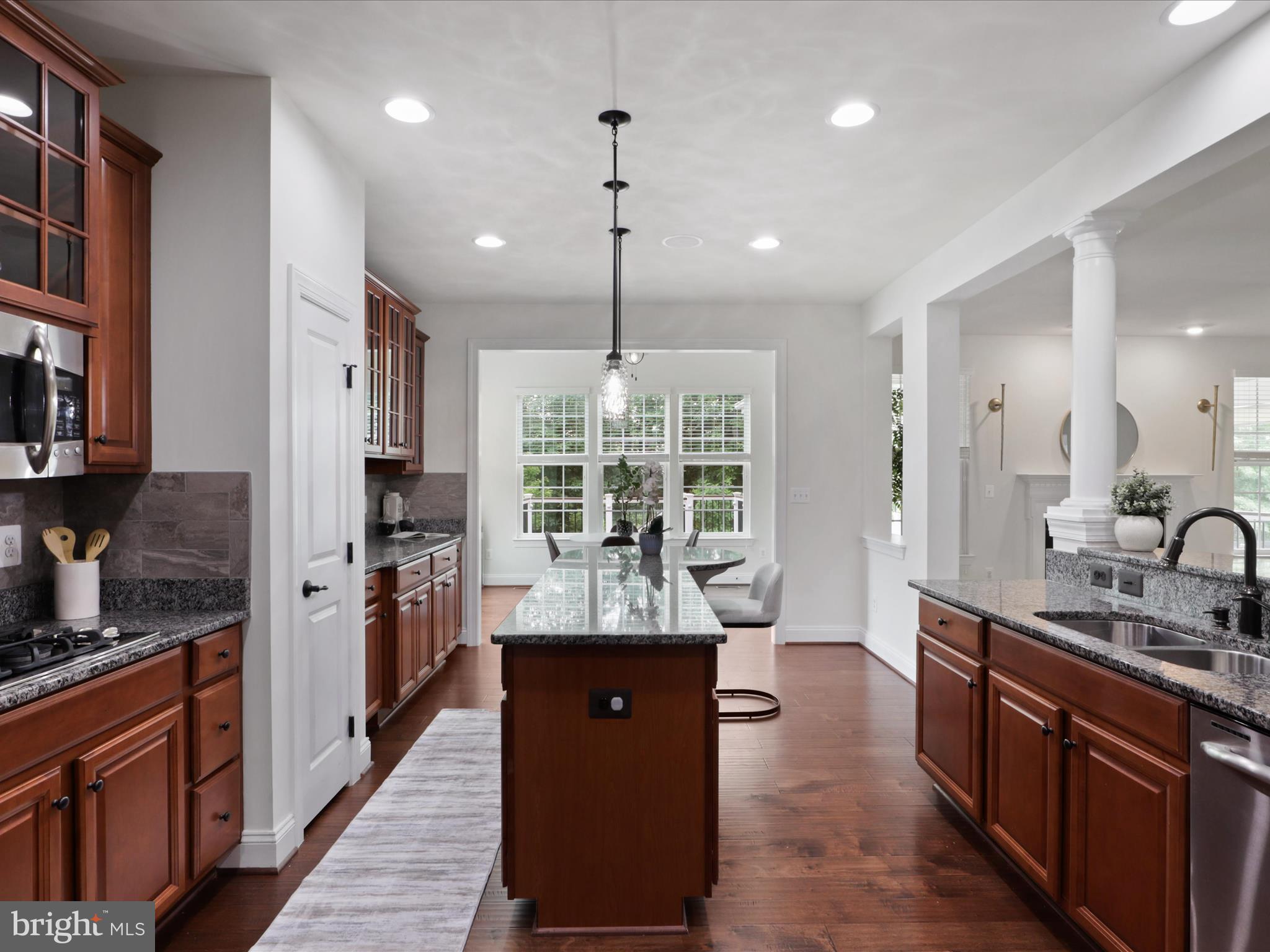 41595 Revival Dr