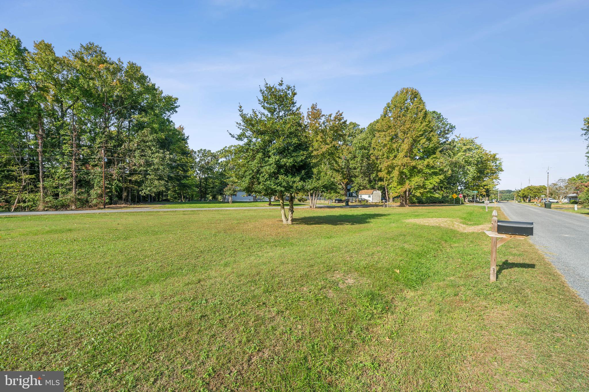 000 Lakeview Dr