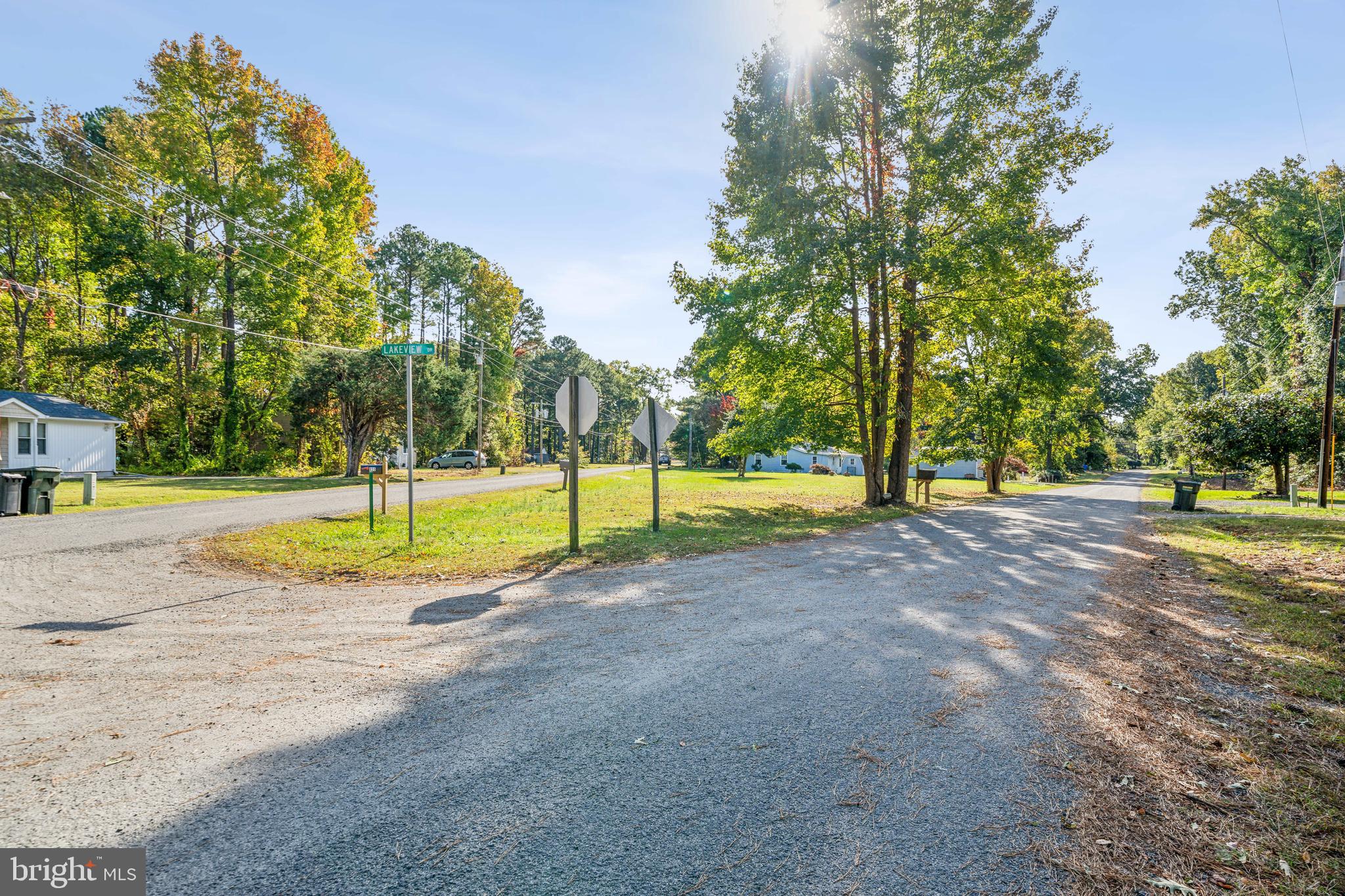 000 Lakeview Dr