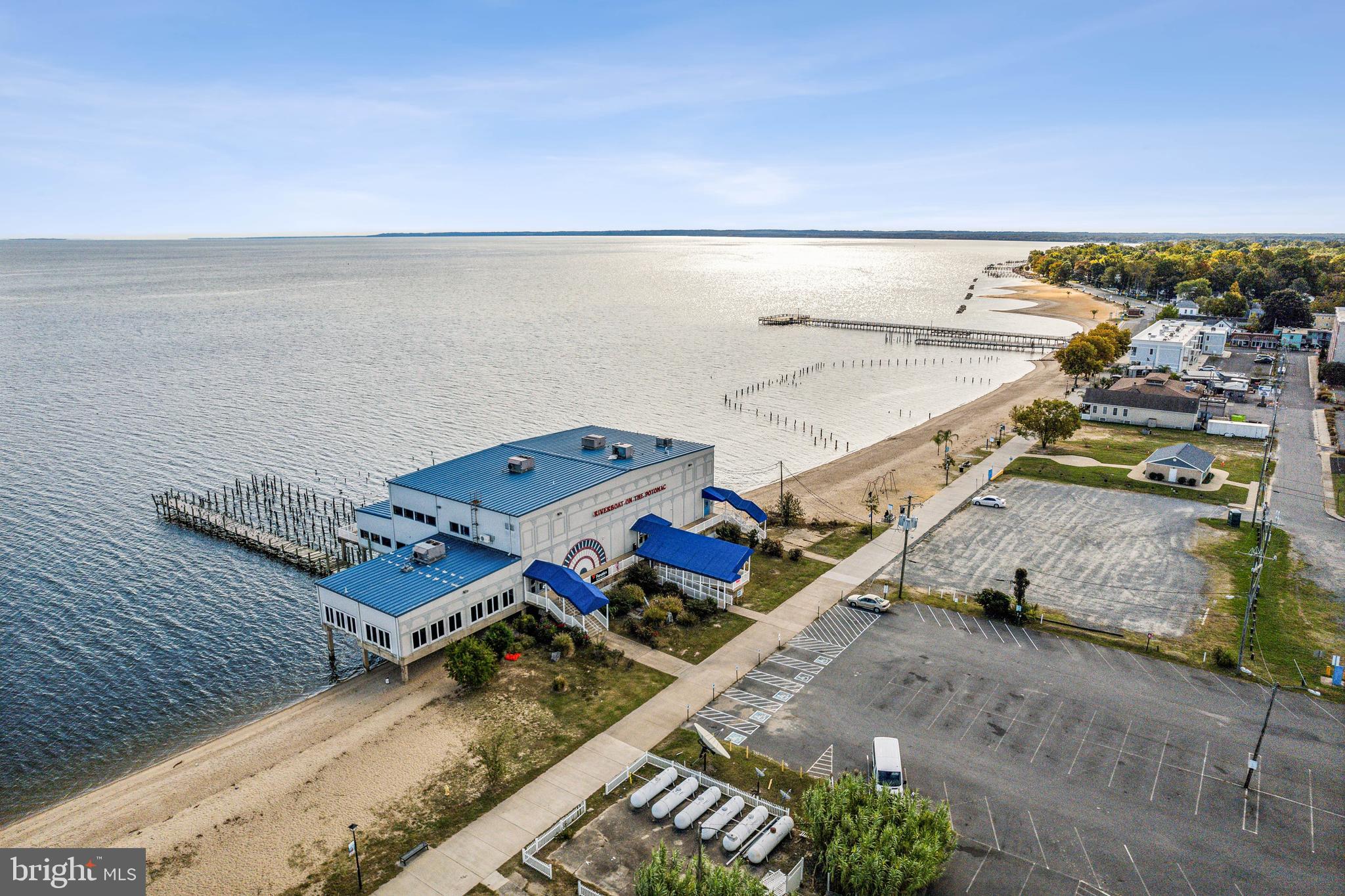 000 Lakeview Dr
