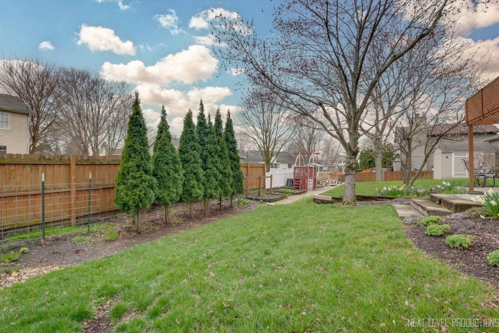 609 Maple Avenue