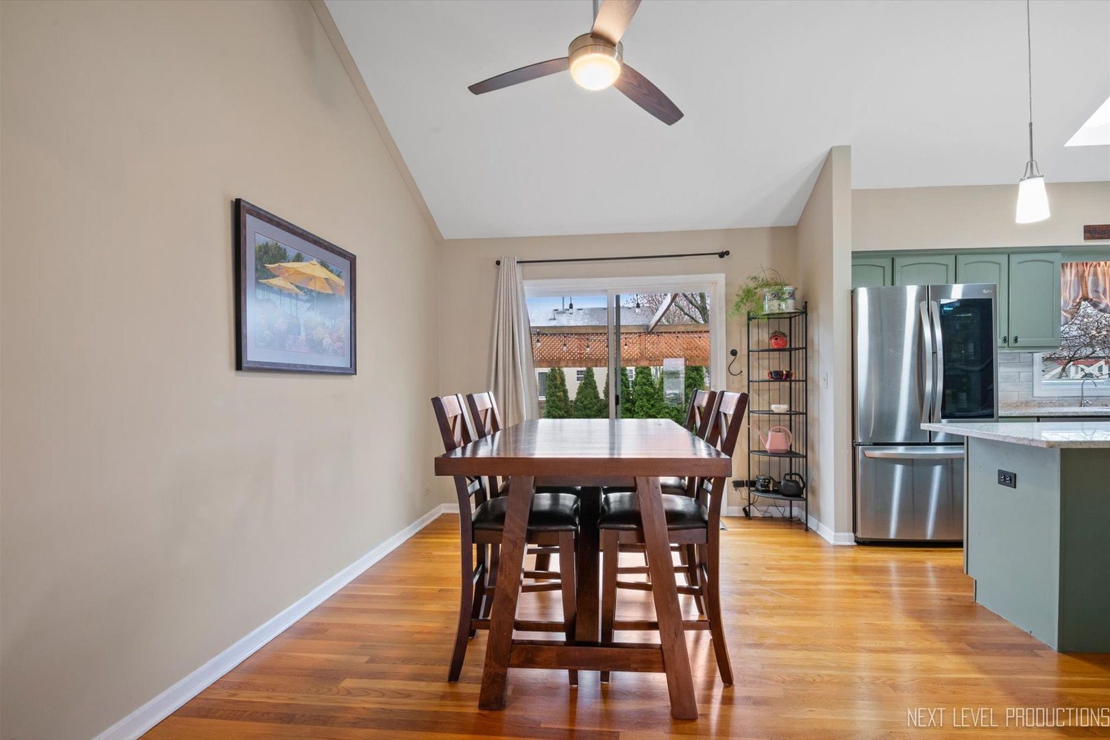 609 Maple Avenue