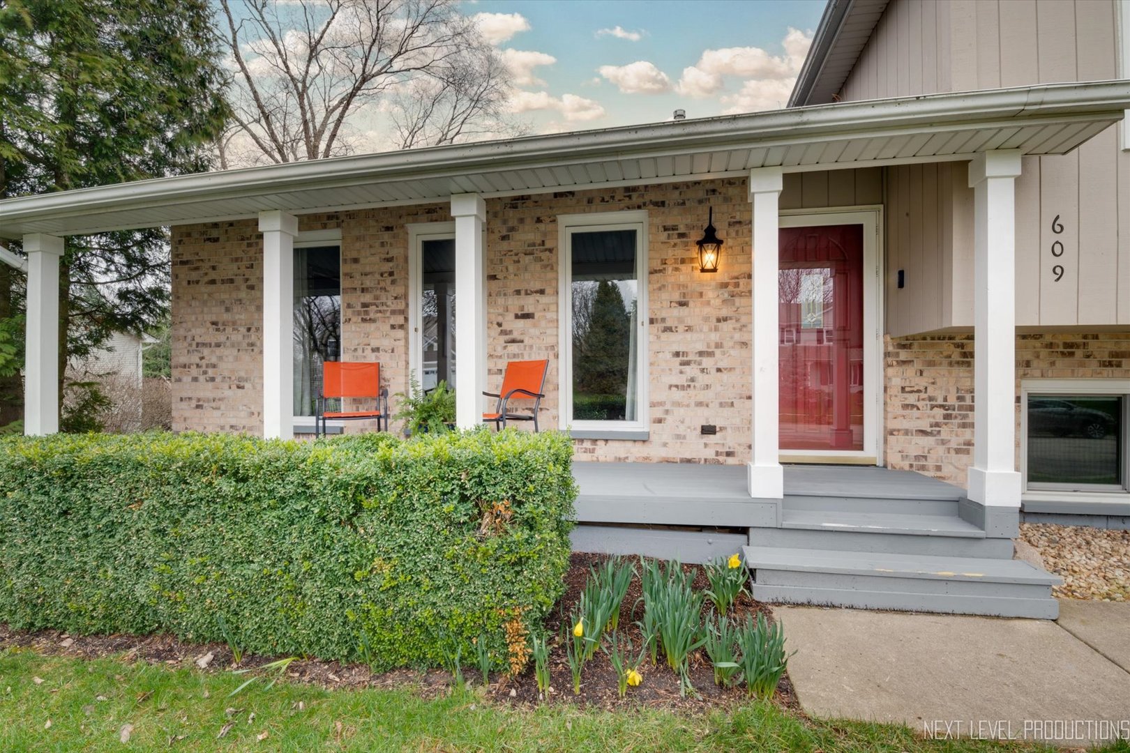 609 Maple Avenue