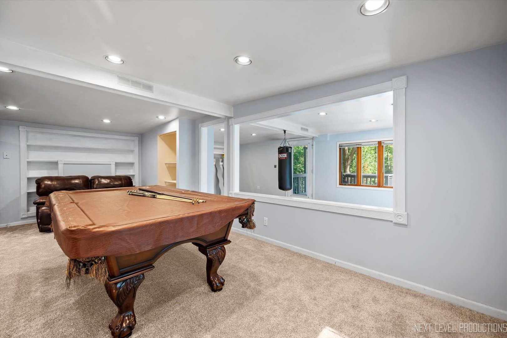 1232 S Batavia Avenue