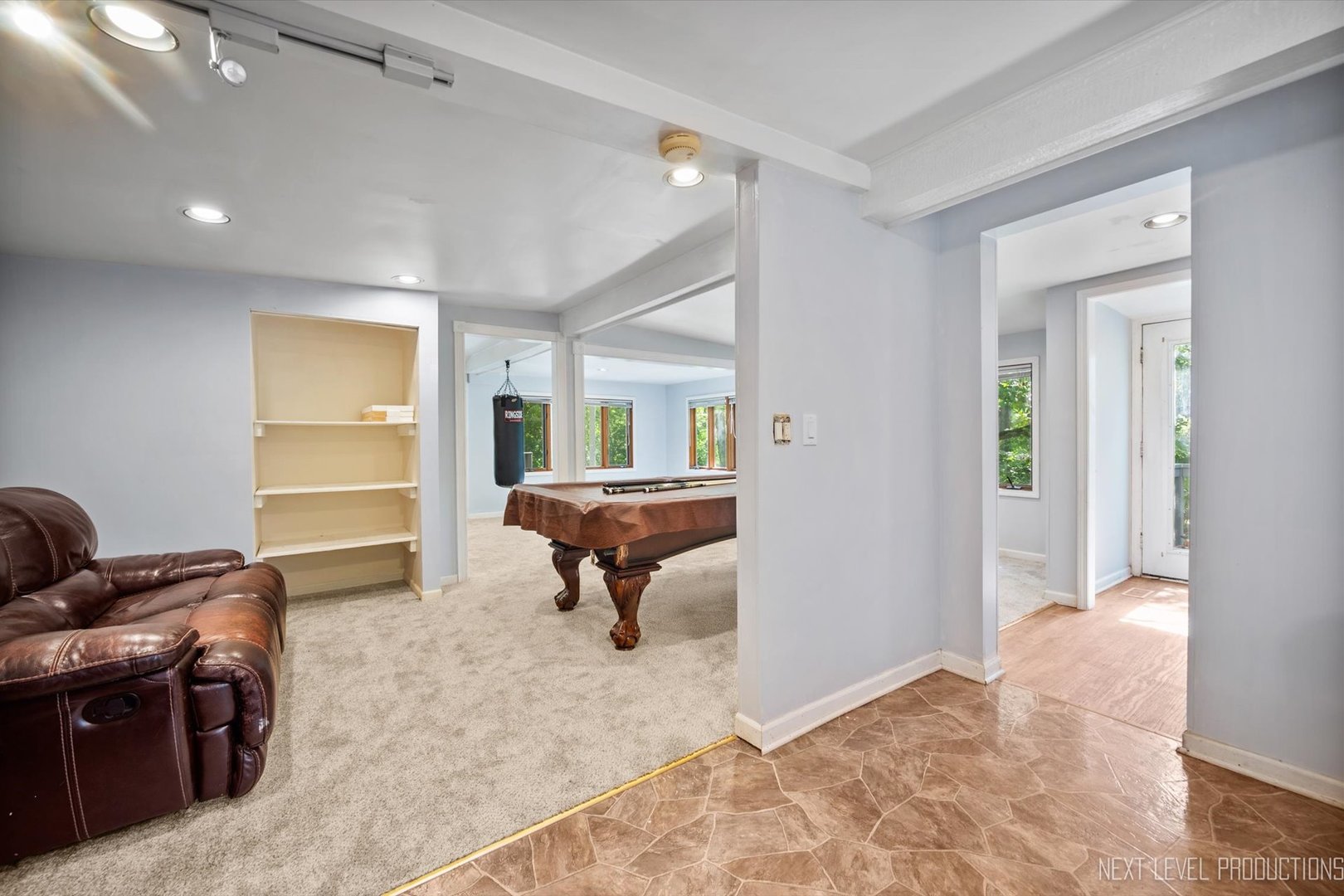 1232 S Batavia Avenue