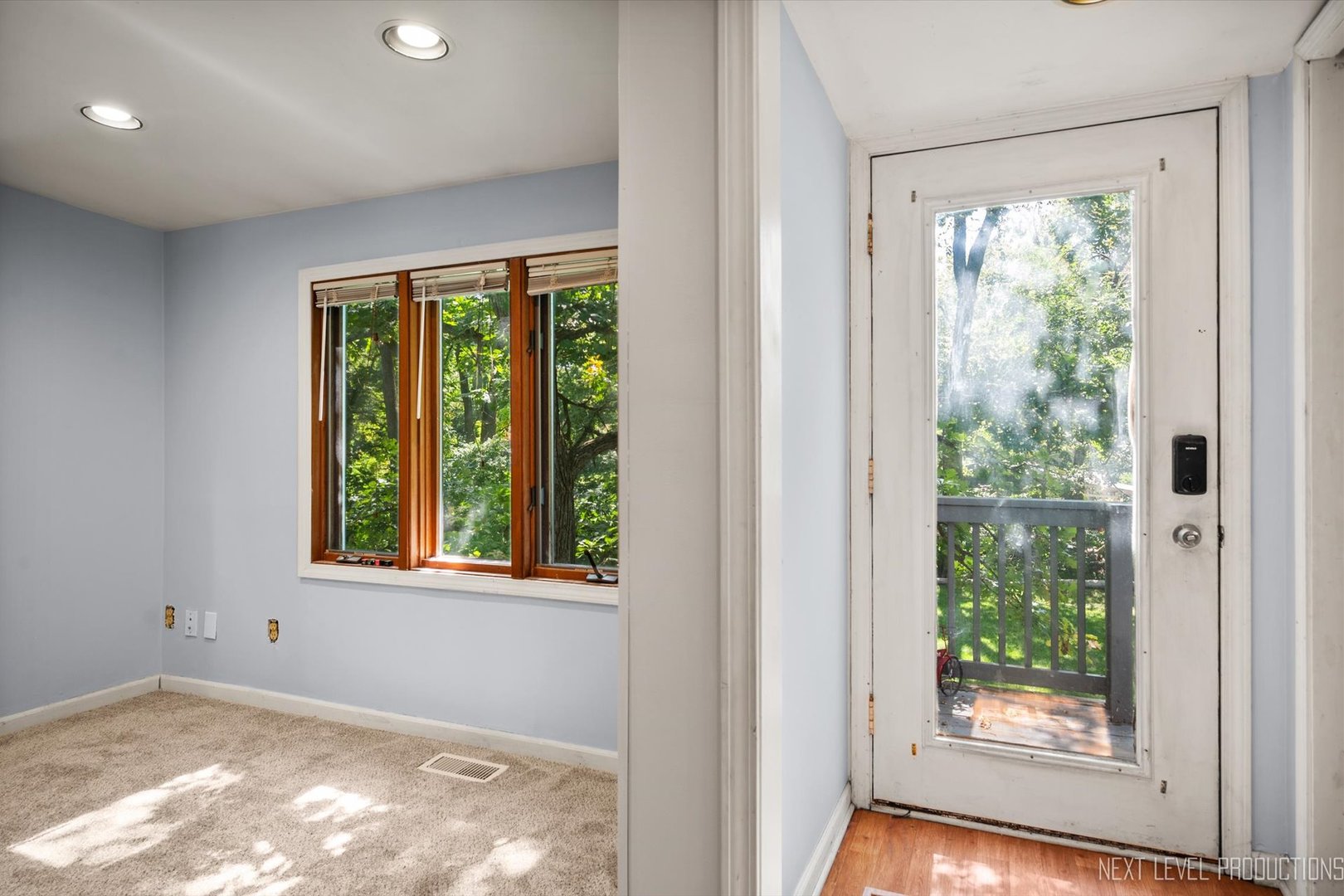 1232 S Batavia Avenue