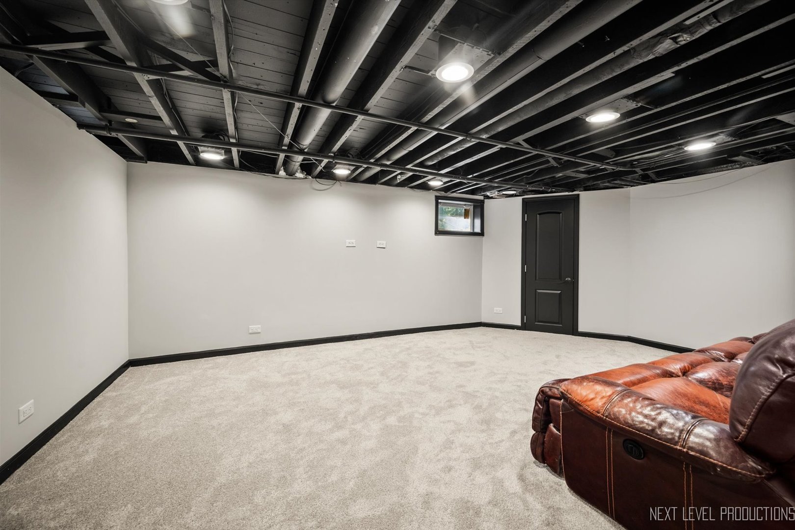 1232 S Batavia Avenue