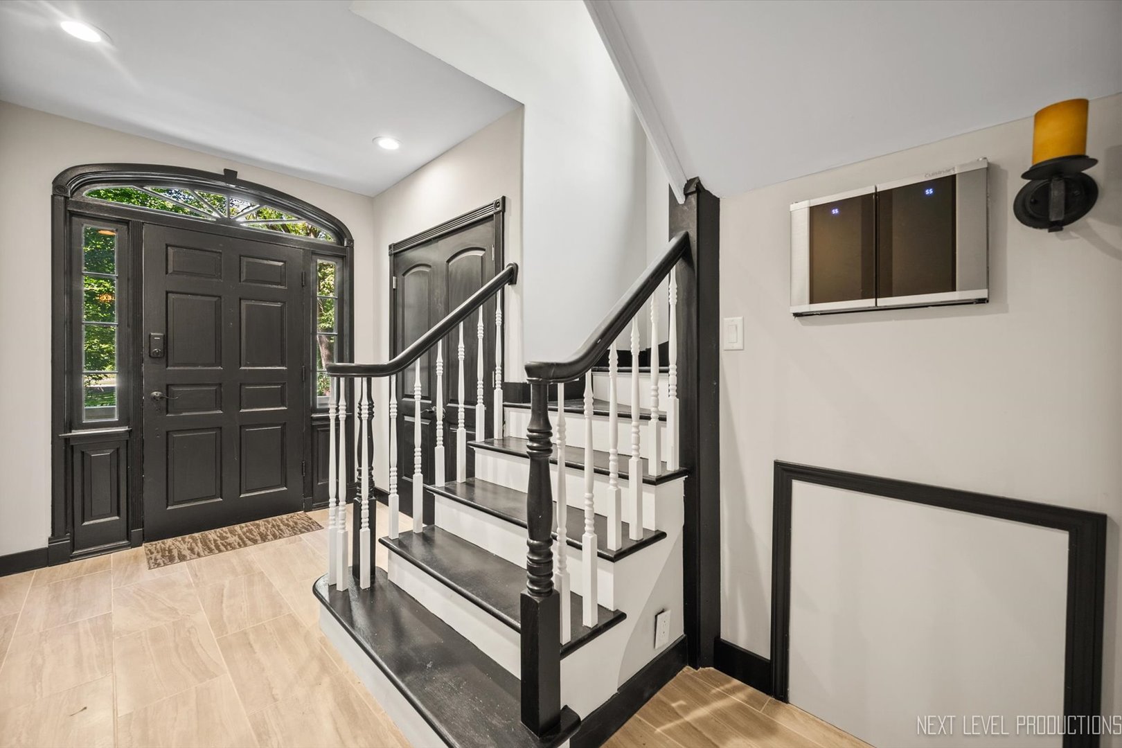 1232 S Batavia Avenue