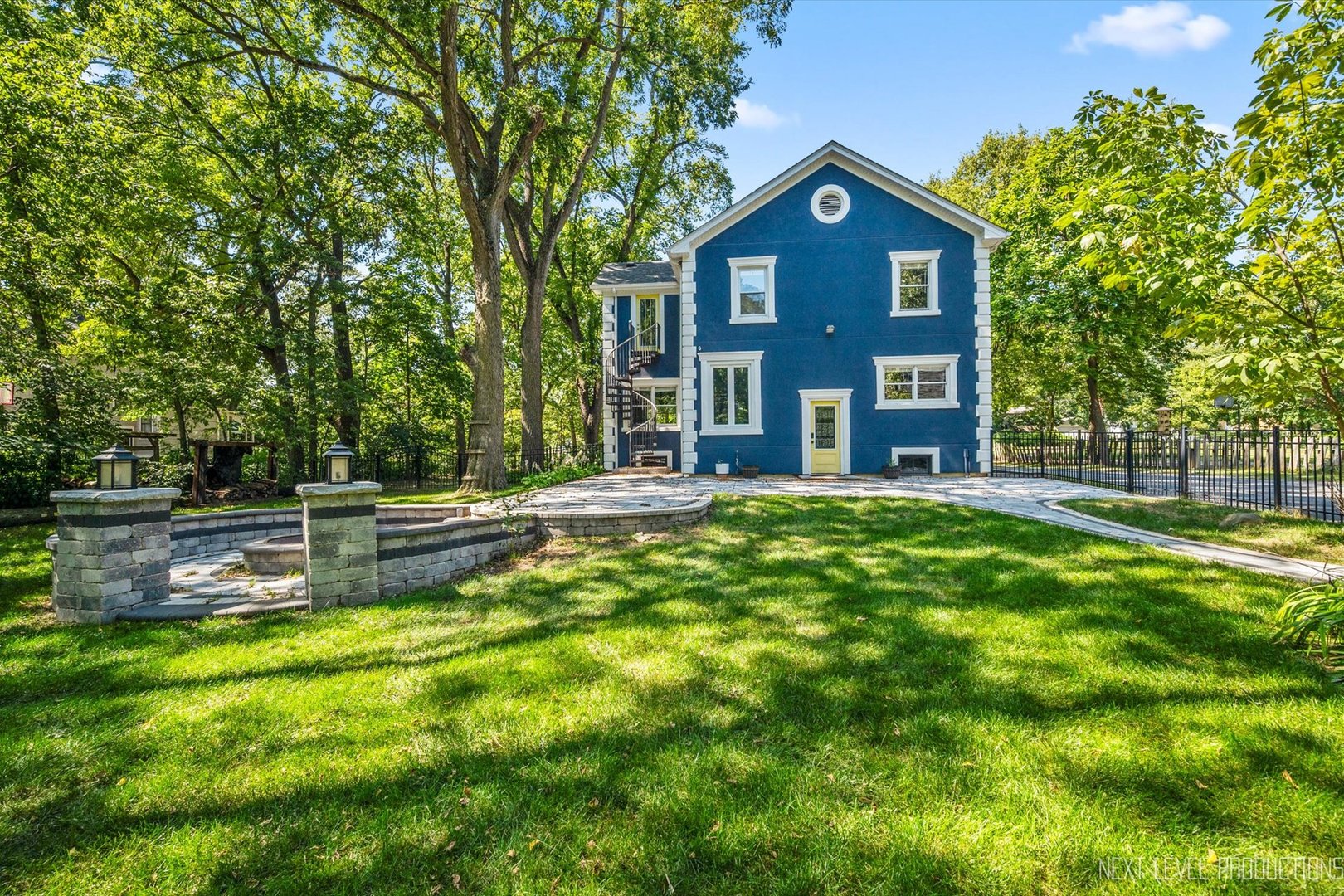 1232 S Batavia Avenue