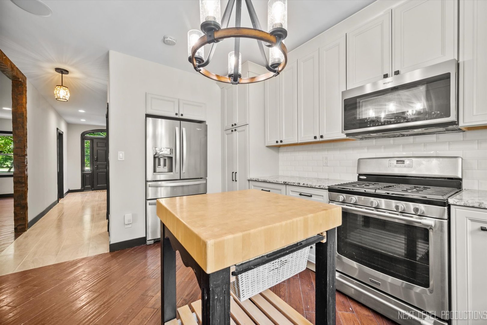 1232 S Batavia Avenue