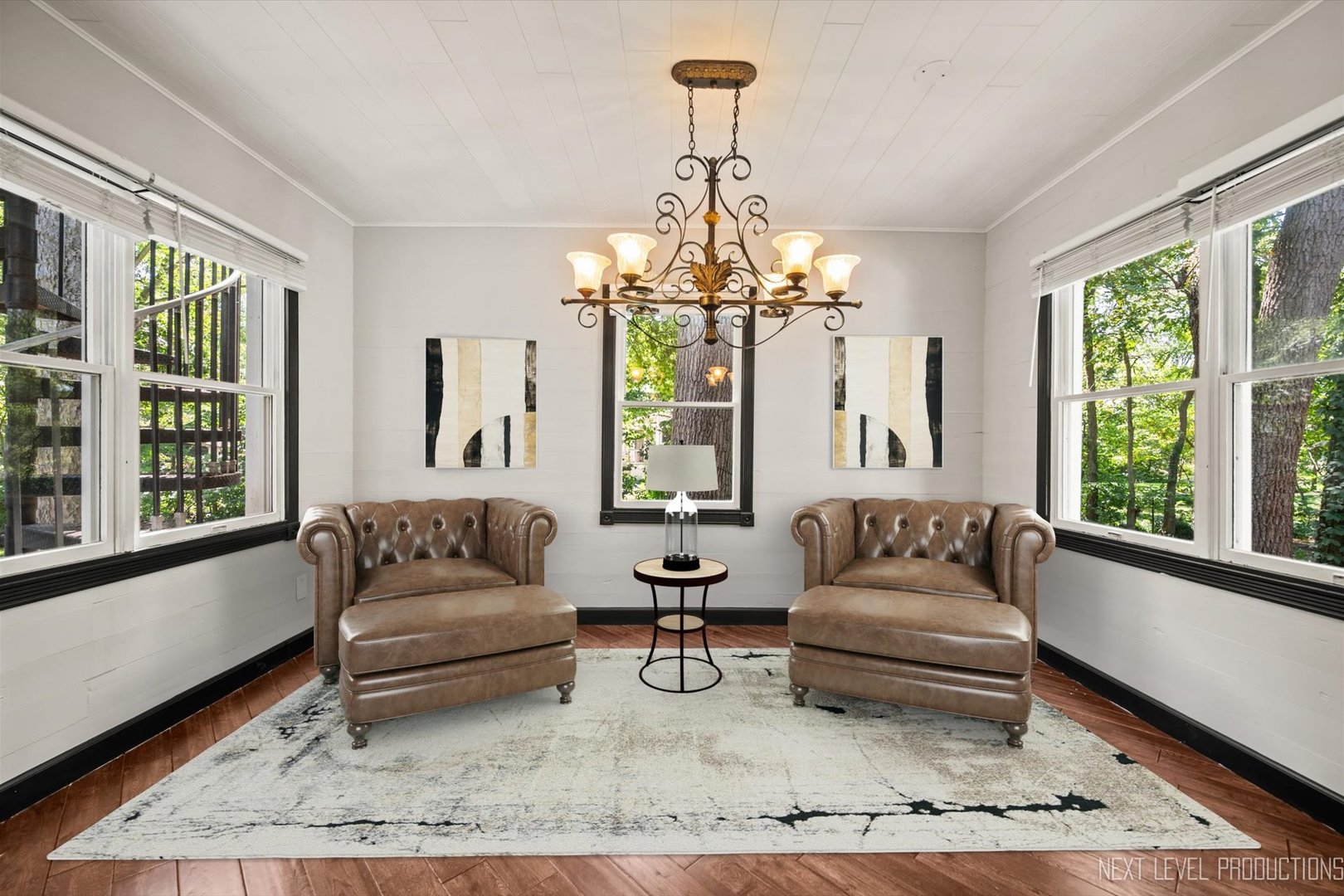 1232 S Batavia Avenue