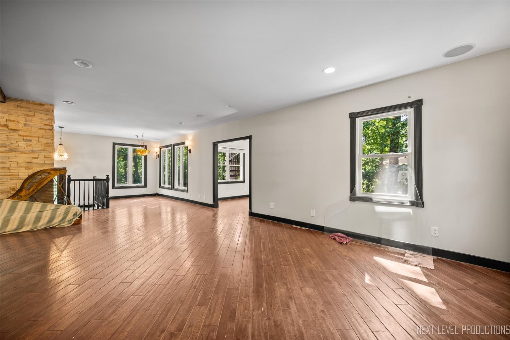 1232 S Batavia Avenue