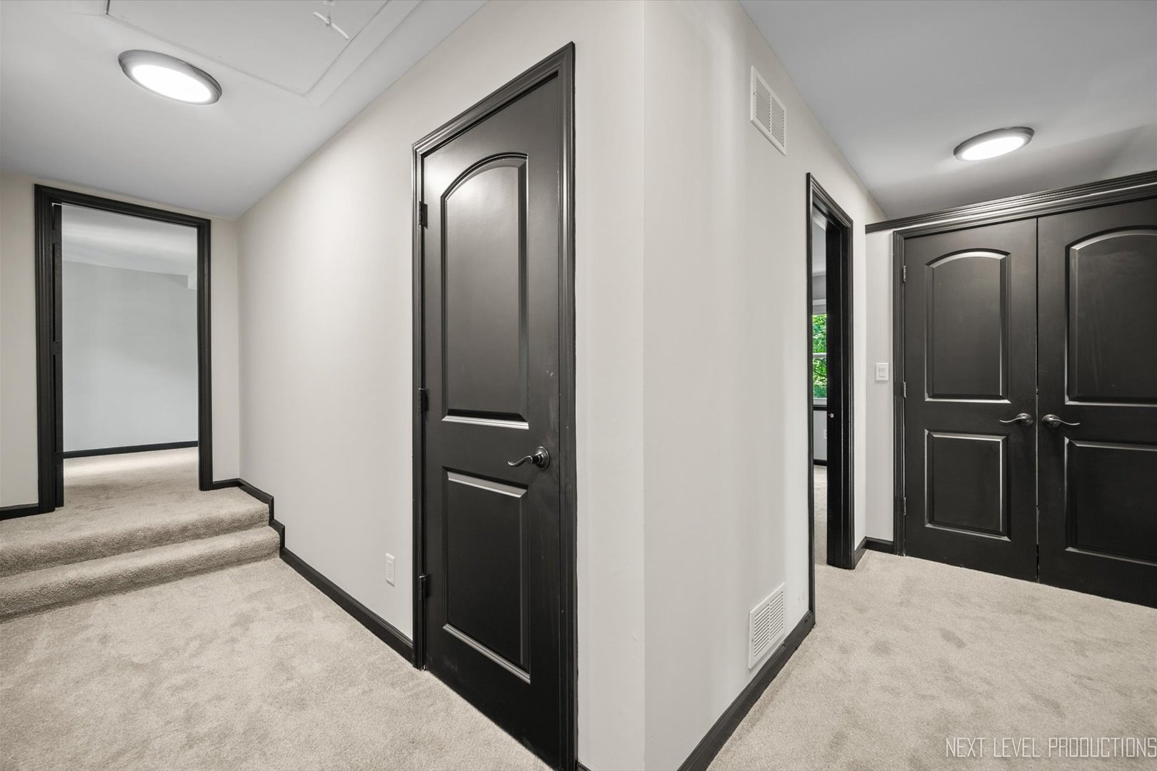 1232 S Batavia Avenue