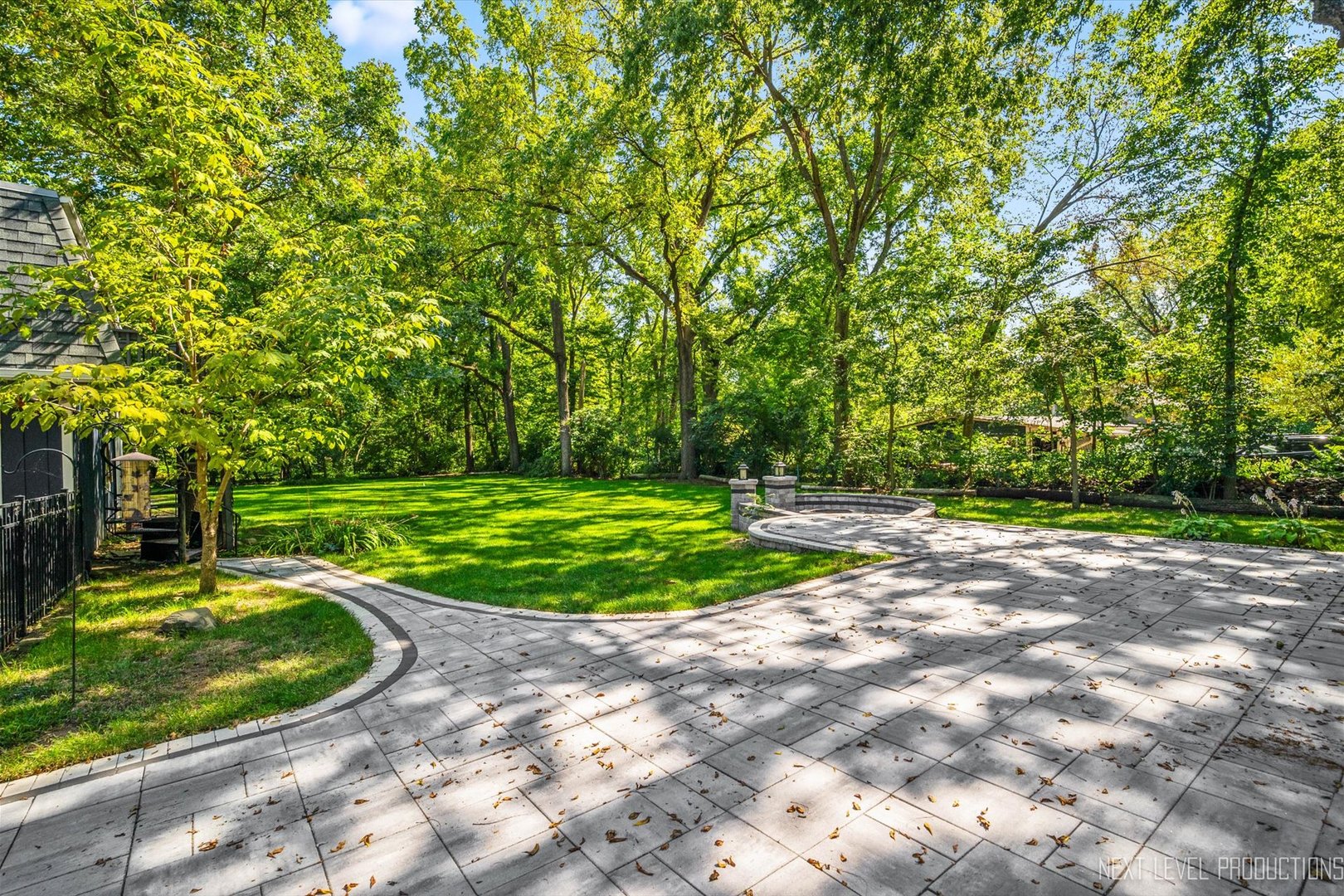 1232 S Batavia Avenue