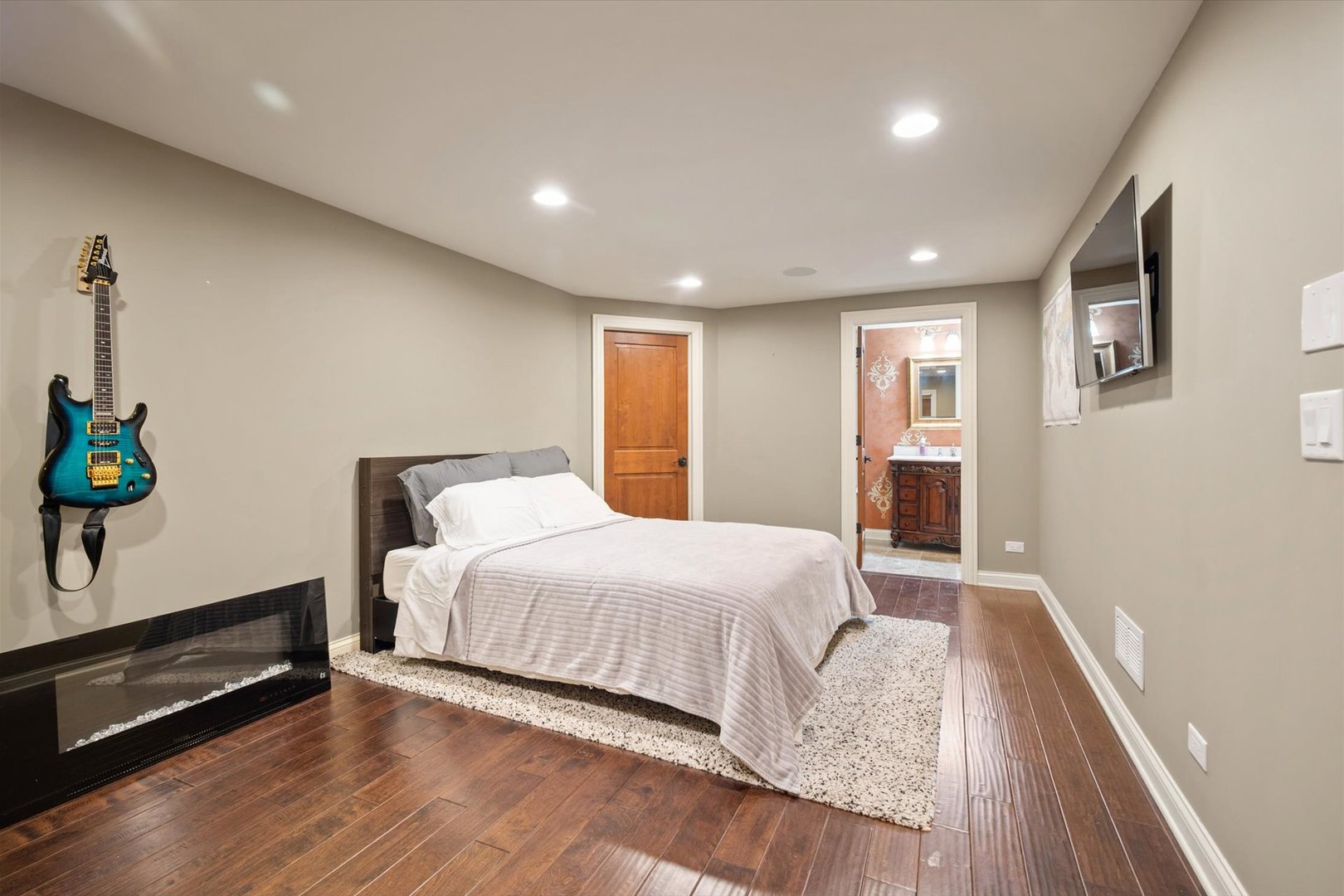 39W821 S Hathaway Lane