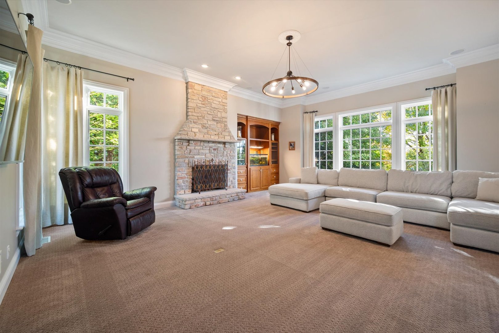 39W821 S Hathaway Lane