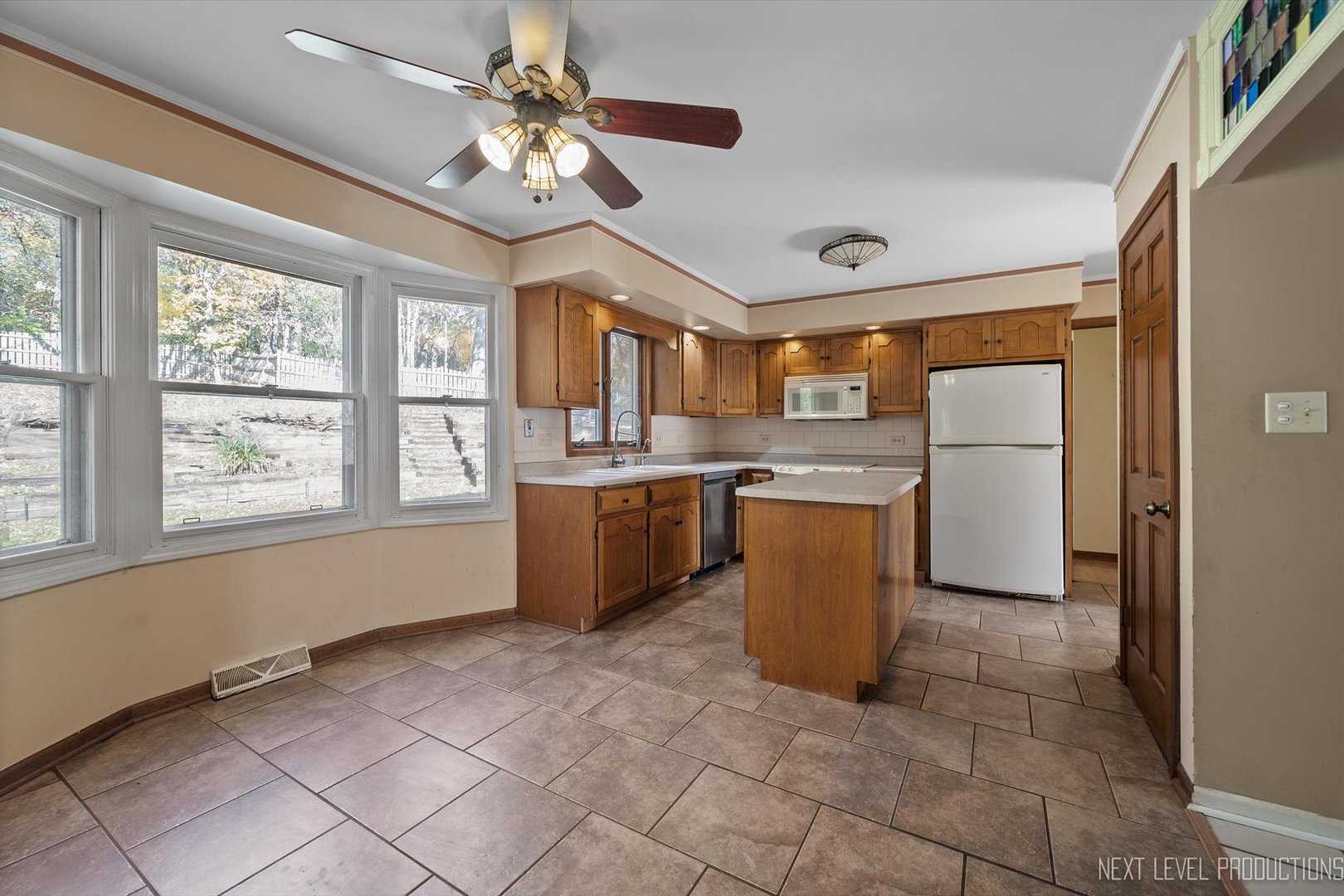 40W440 Winchester Way