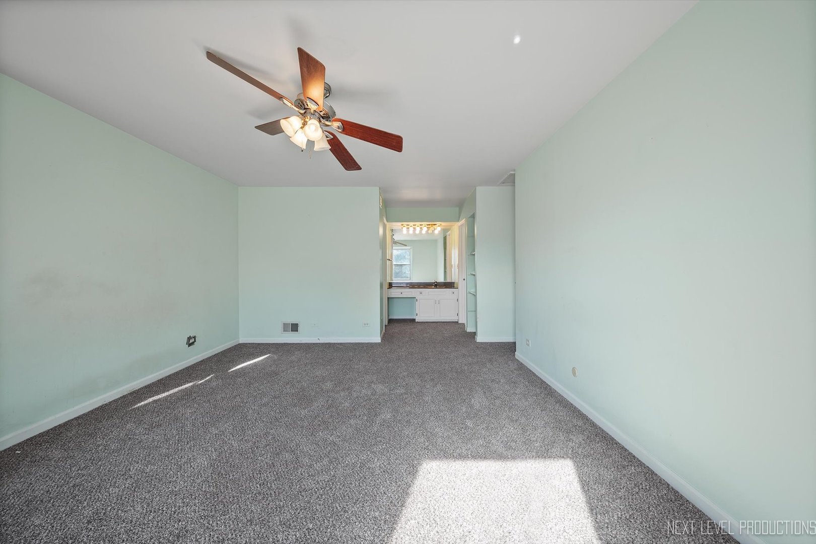 40W440 Winchester Way