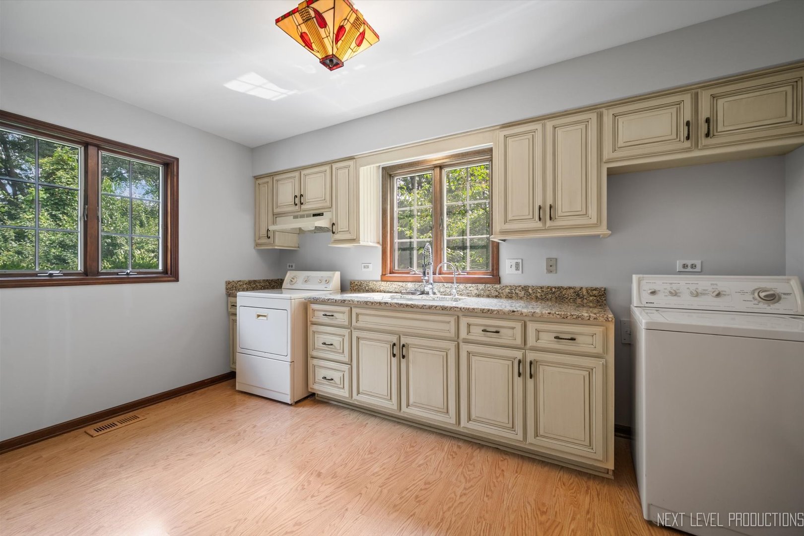 7N075 Hastings Drive