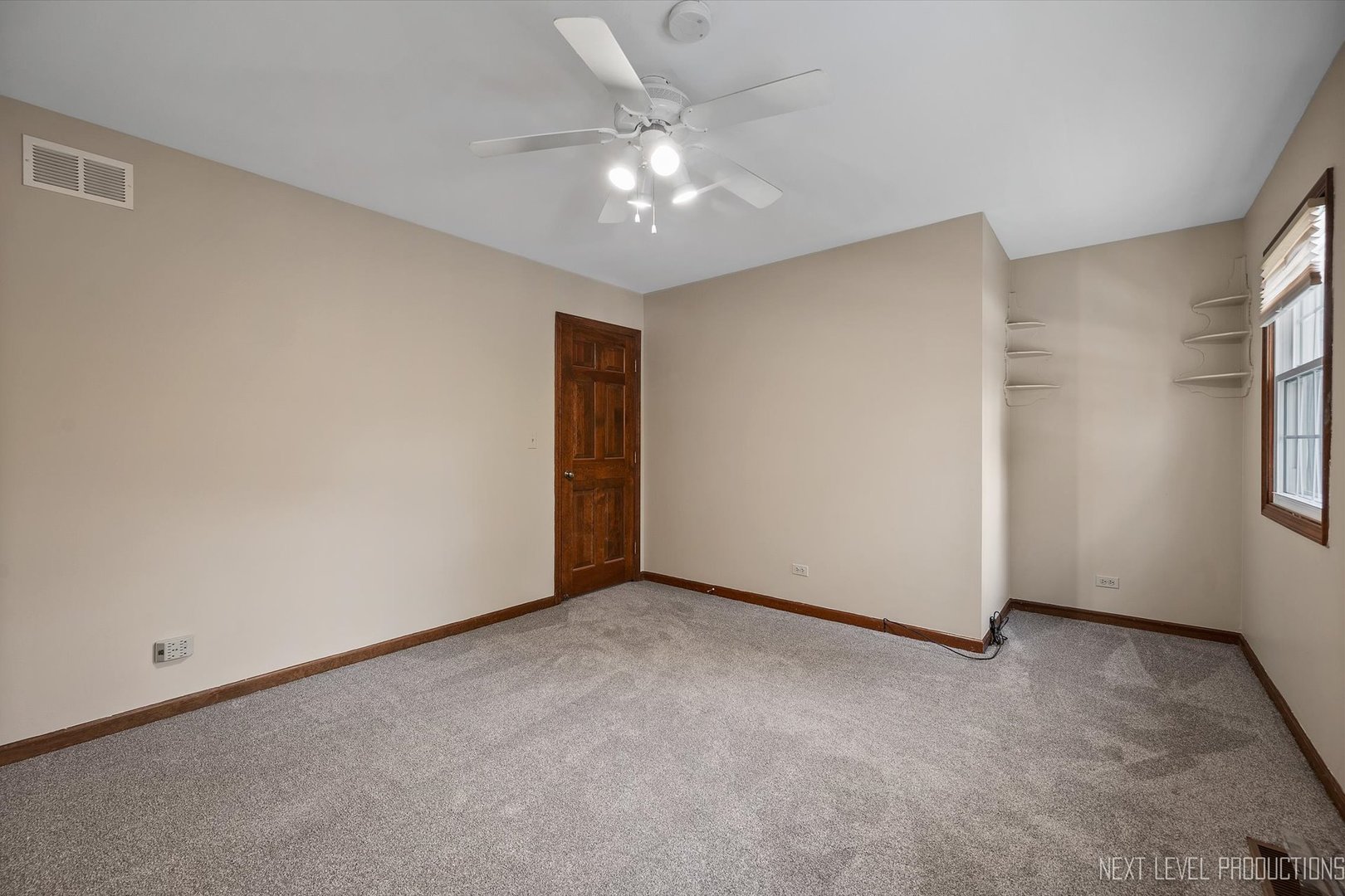 231 N Cambridge Drive