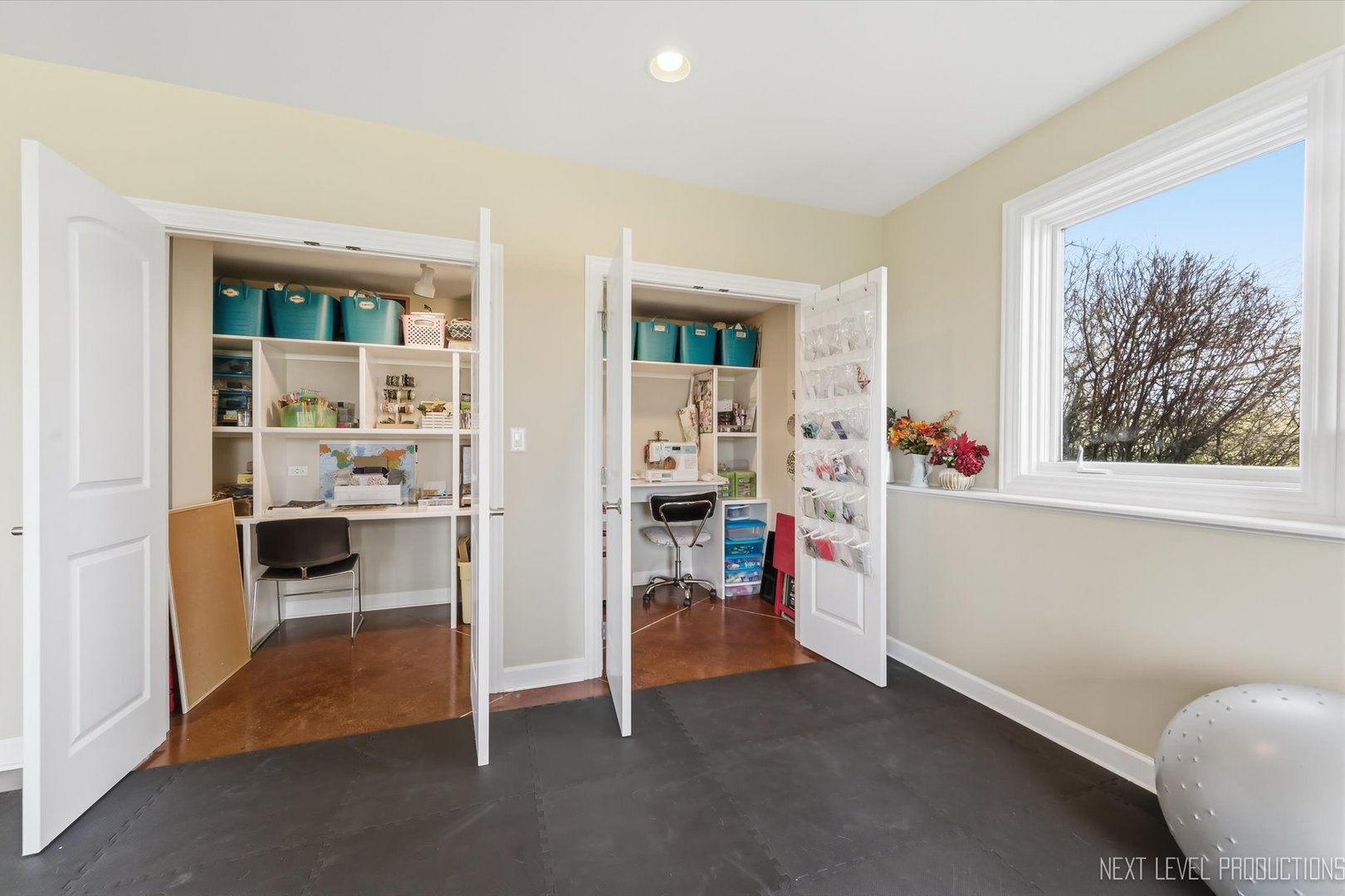 1933 Spring Valley Drive