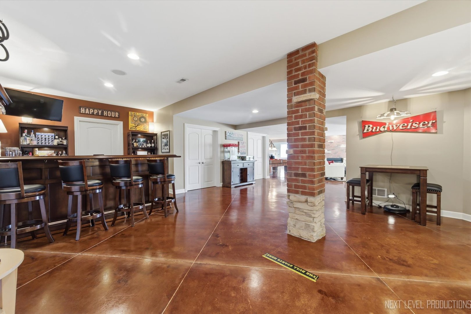 1933 Spring Valley Drive