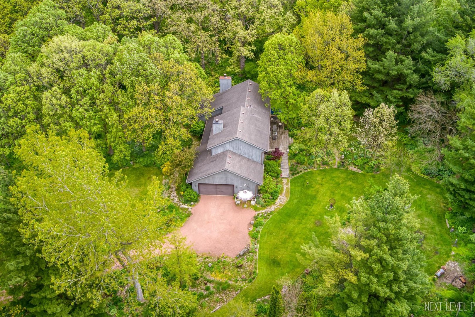39W795 Reindeer Trail