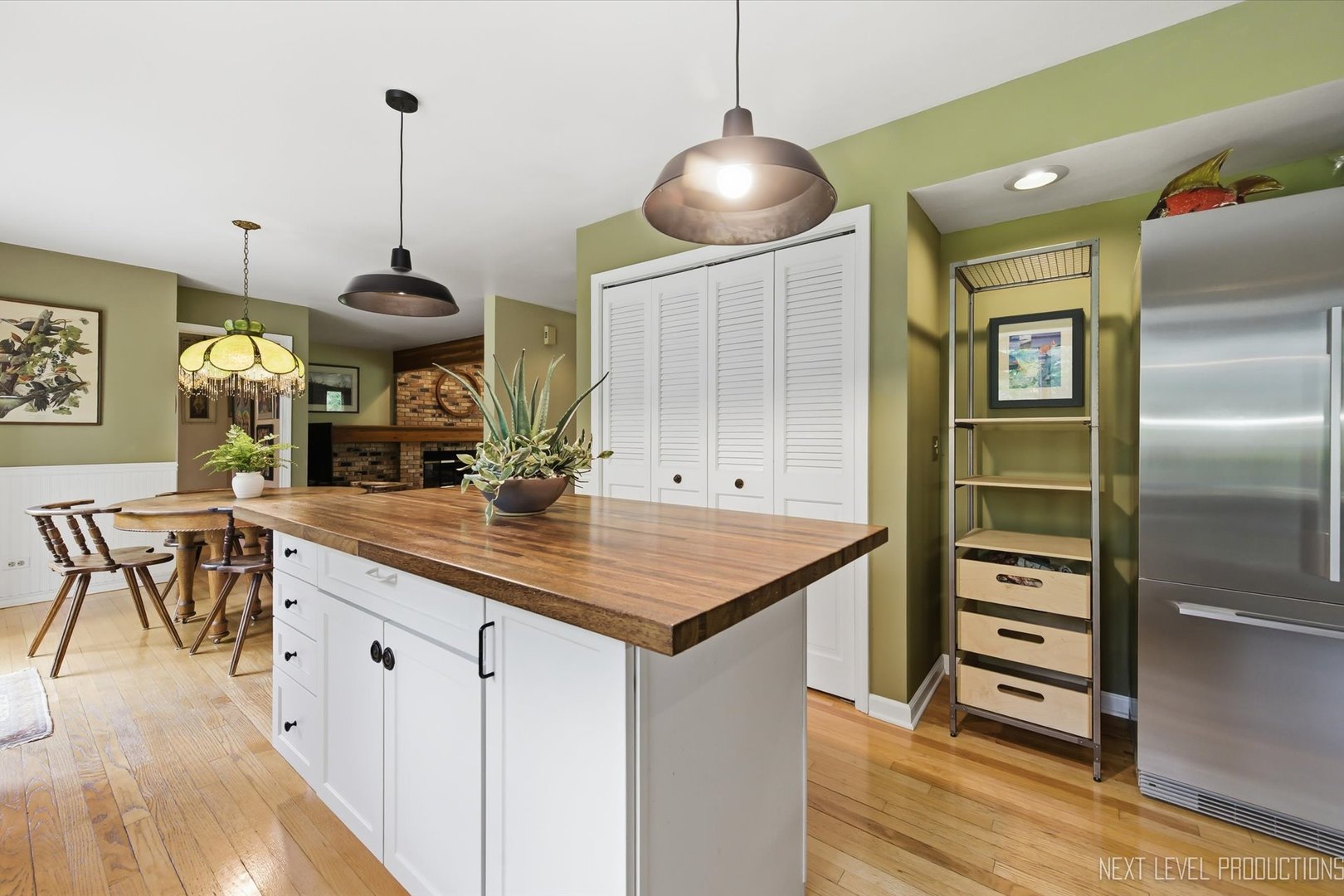 39W795 Reindeer Trail