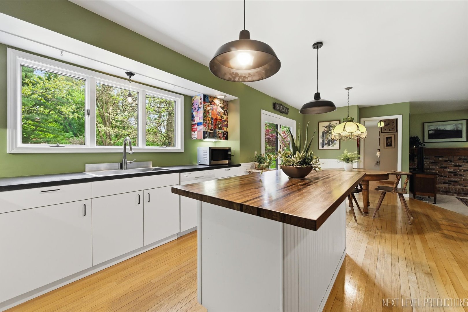 39W795 Reindeer Trail