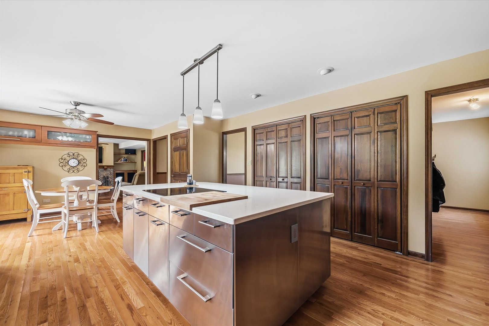 39W261 Hemlock Drive