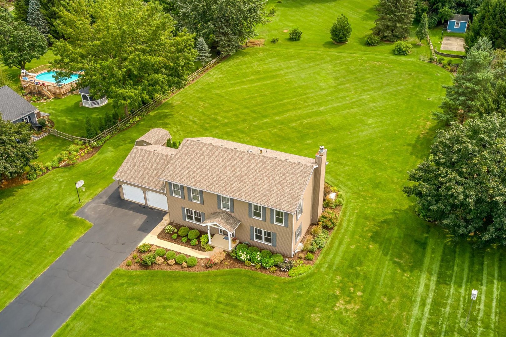 39W261 Hemlock Drive