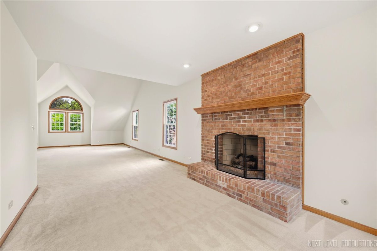 1002 Thoroughbred Circle