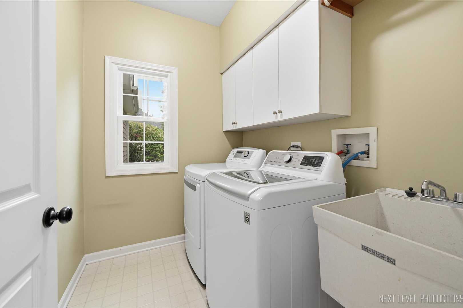 39W832 Carl Sandburg Road