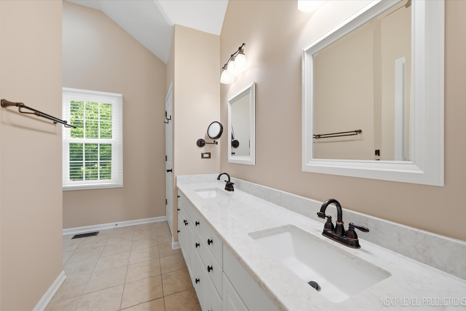 39W832 Carl Sandburg Road