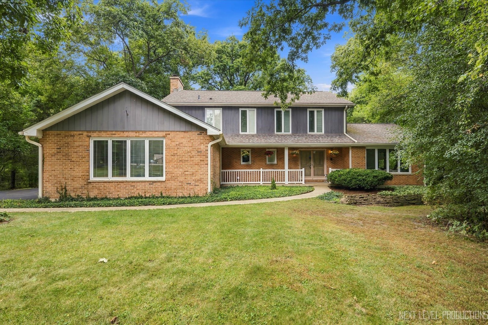 6n422 Woodhill Lane St Charles Il Us 60175 Mrd12783061