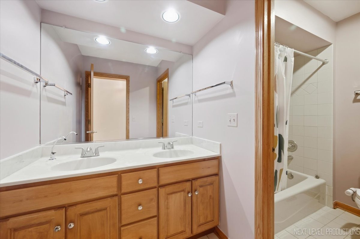 1002 Thoroughbred Circle