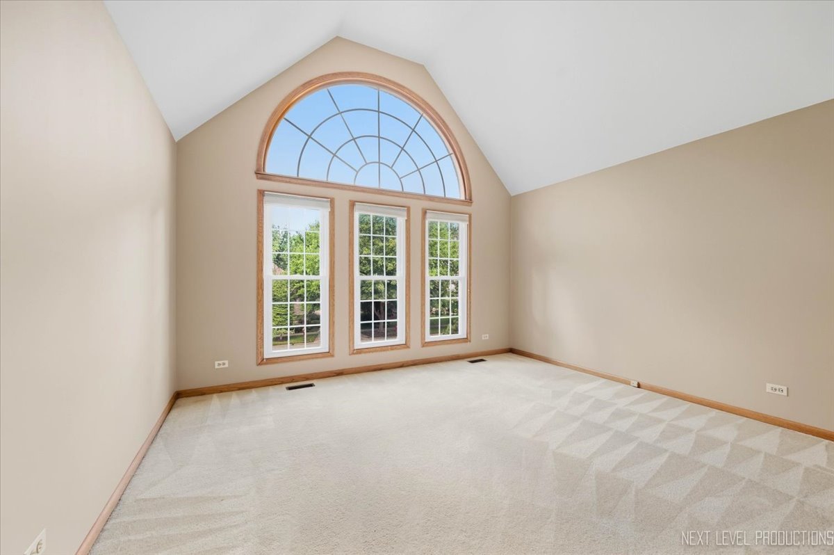 1002 Thoroughbred Circle