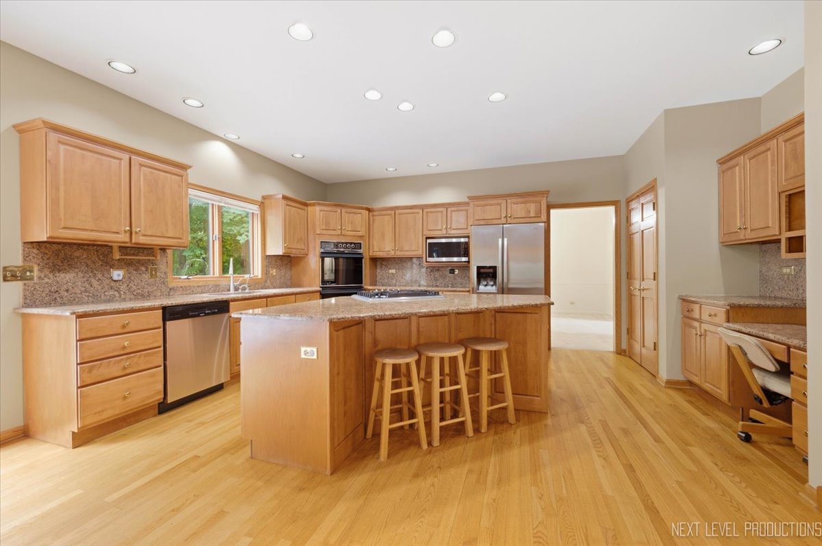 1002 Thoroughbred Circle